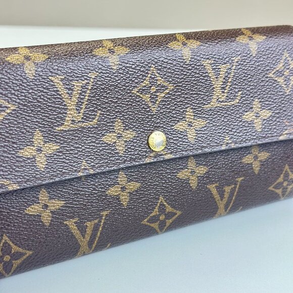 Louis Vuitton Monogram Canvas Wallet - Picture 5 of 6